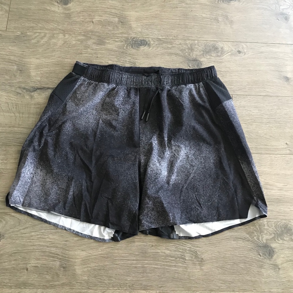 Lululemon Surge Short 6” Liner Grey Black Large
